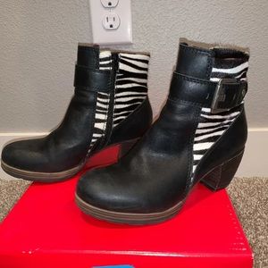 WOLKY Pristina Black Zebra Leather Boot Booties 37